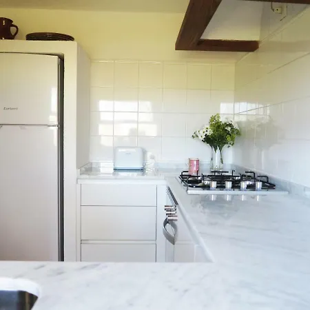 Font March Dom wakacyjny *